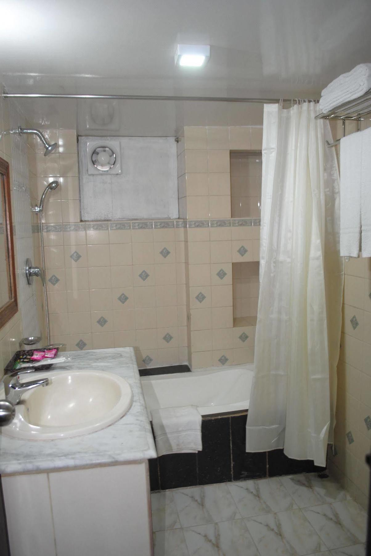White Beach Cox'S Bazar Tongi Exterior foto
